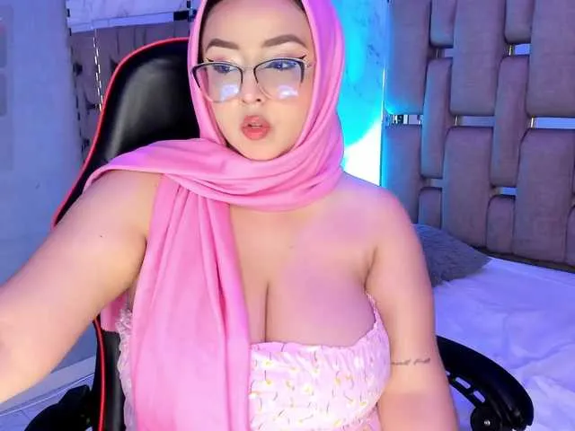 ThanaHaluff Image 16