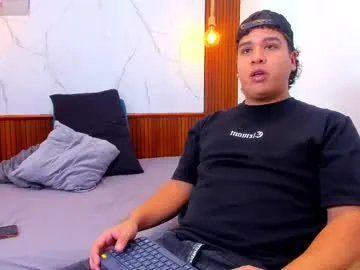 bennett_alejoo's Thumb Image