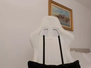 christine0990__ Image 2