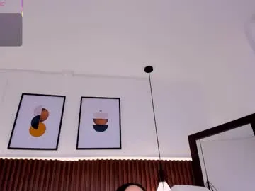 emma_white_01 Image 11