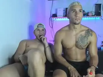 james_and_max Image 16