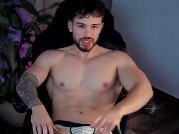 valenthinoking Image 17