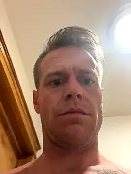 DILFiGuess1's Thumb Image