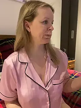 madamlillyrose Image 17