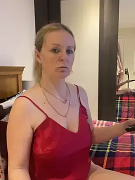 madamlillyrose Image 8