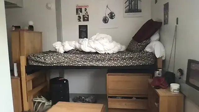 petitelatinateen Image 8