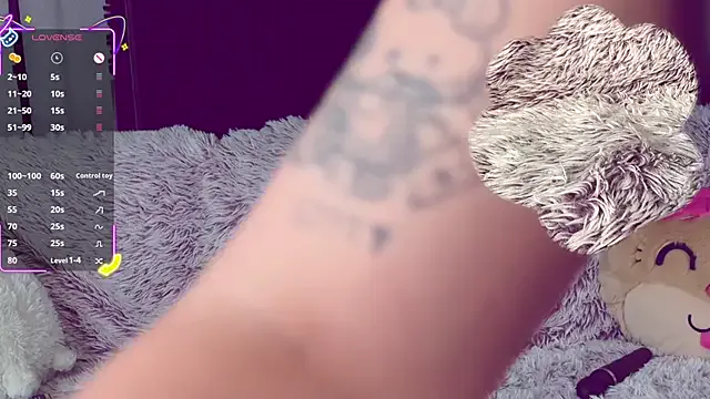 sarah_sky_official Image 6