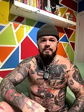 trans_man_and_his_dom Image 4