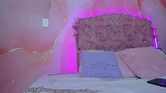 violet_taylor_ Image 13